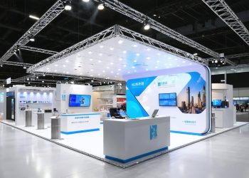 Traverse-Messestand optimal gestalten: Innovative Technik trifft auf praxisnahe Lösungen